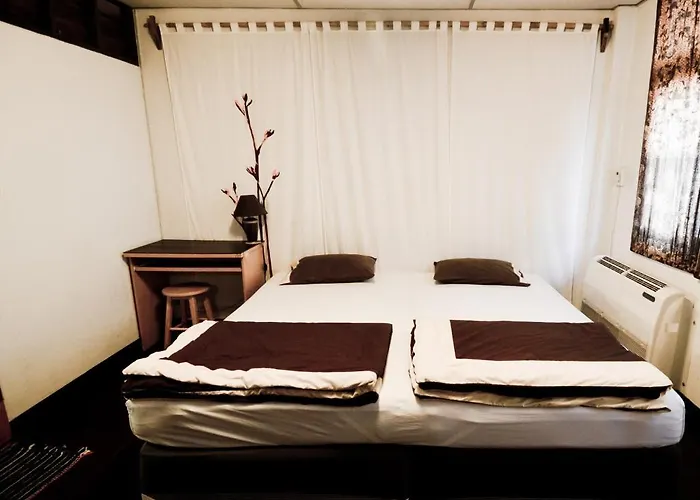 Suk11 Guest house 2*